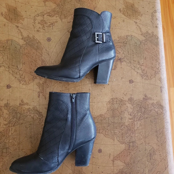 *LEATHER Booties,  Size 8, Black - Picture 3 of 12